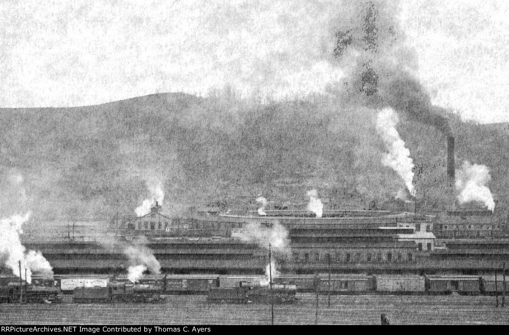 PRR Locomotive Finishing Roundhouse, c. 1911